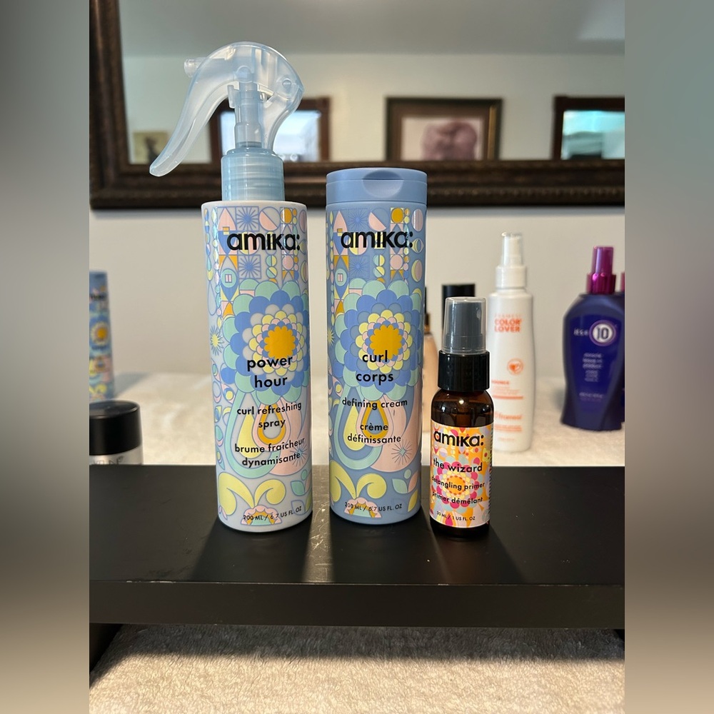 Amika Curl Corps Cream and Pour hour Curl Refreshing Spray & Detangling Mini